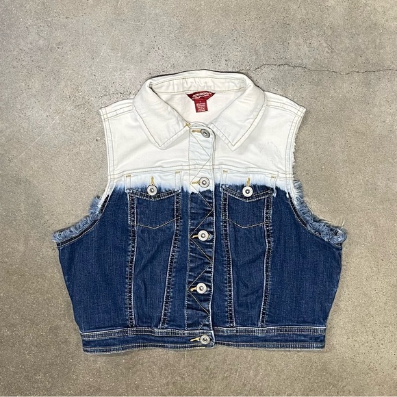 Arizona Jean Company Jackets & Blazers - Vintage Arizona Jean Co. Denim Button Front Raw Hem Trucker Vest